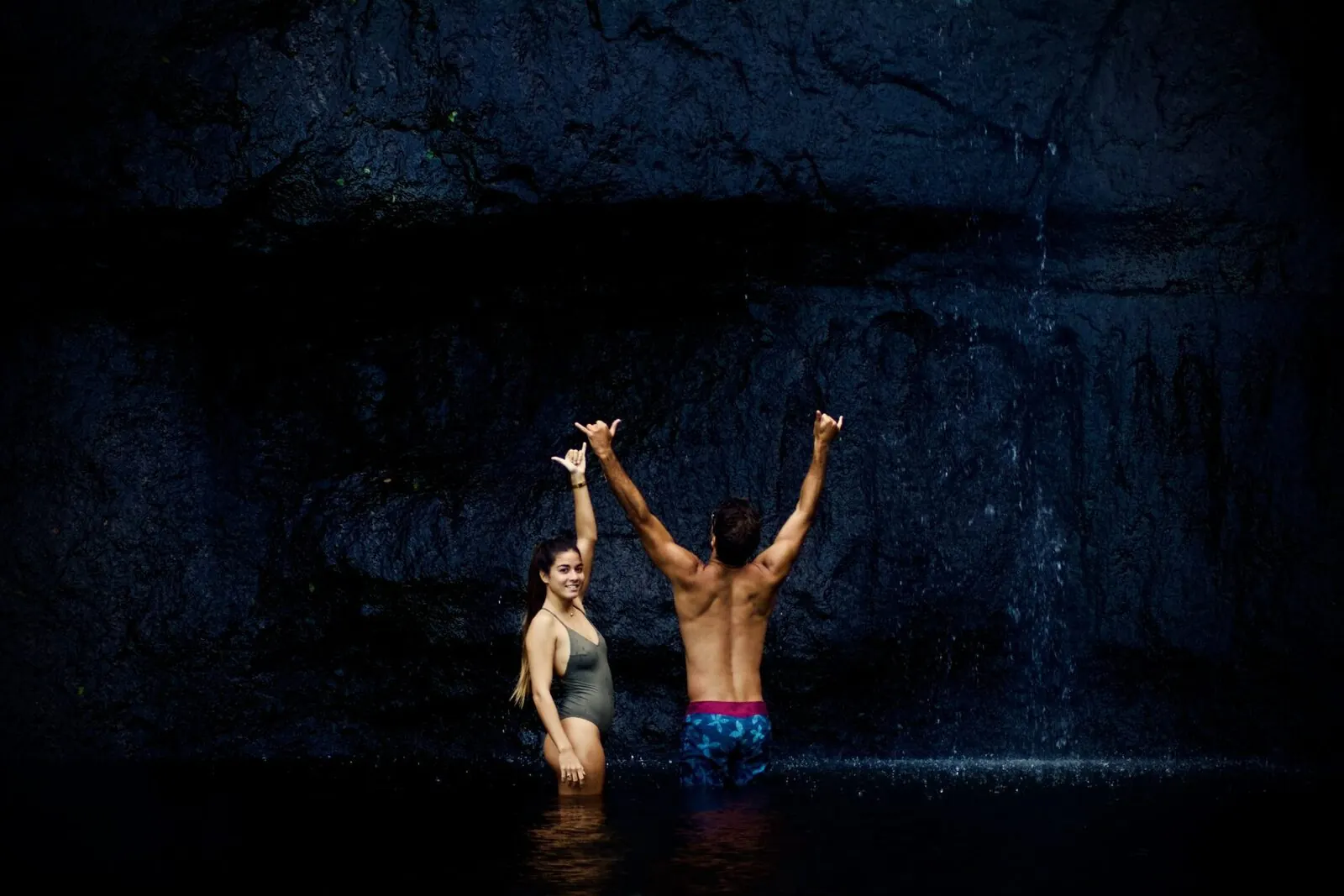Moorea combo tour 4wd and waterfall full day local picnic included, French Polynesia